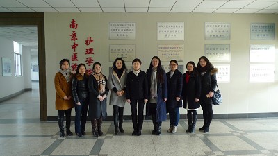 九球直播官网一行赴南京中医药大学学习调研