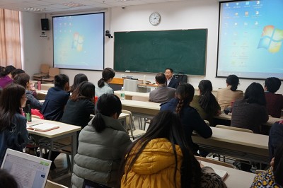 九球直播官网举办人文社科类项目申报专题讲座
