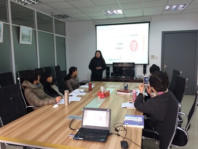 九球直播官网召开对口帮扶教师课堂教学公开课试讲交流会